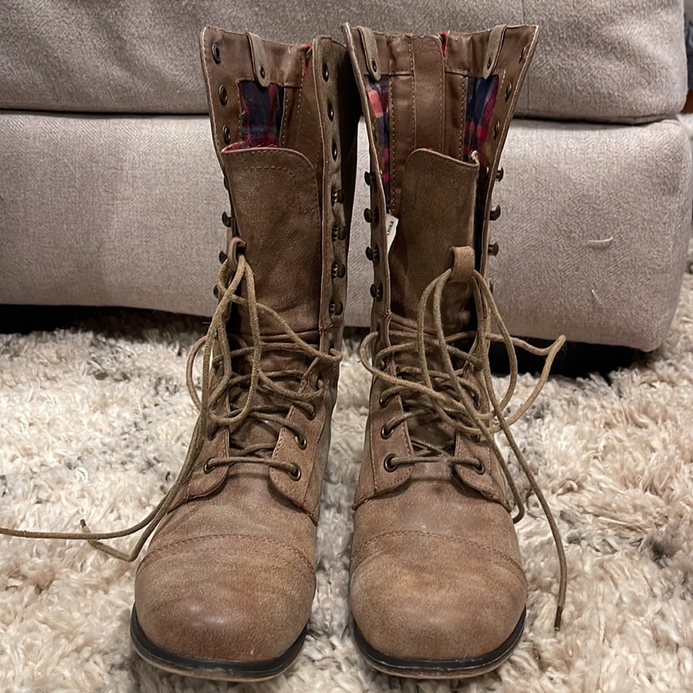 Madden Girl Galeriaa Combat Boots